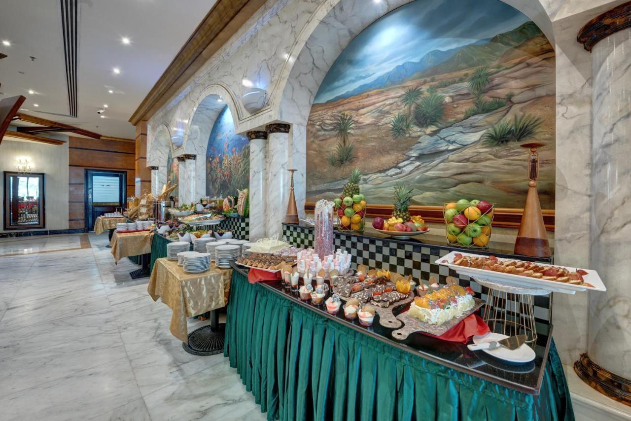 Sahara Beach Resort & Spa Sharjah Exterior photo A buffet at a hotel
