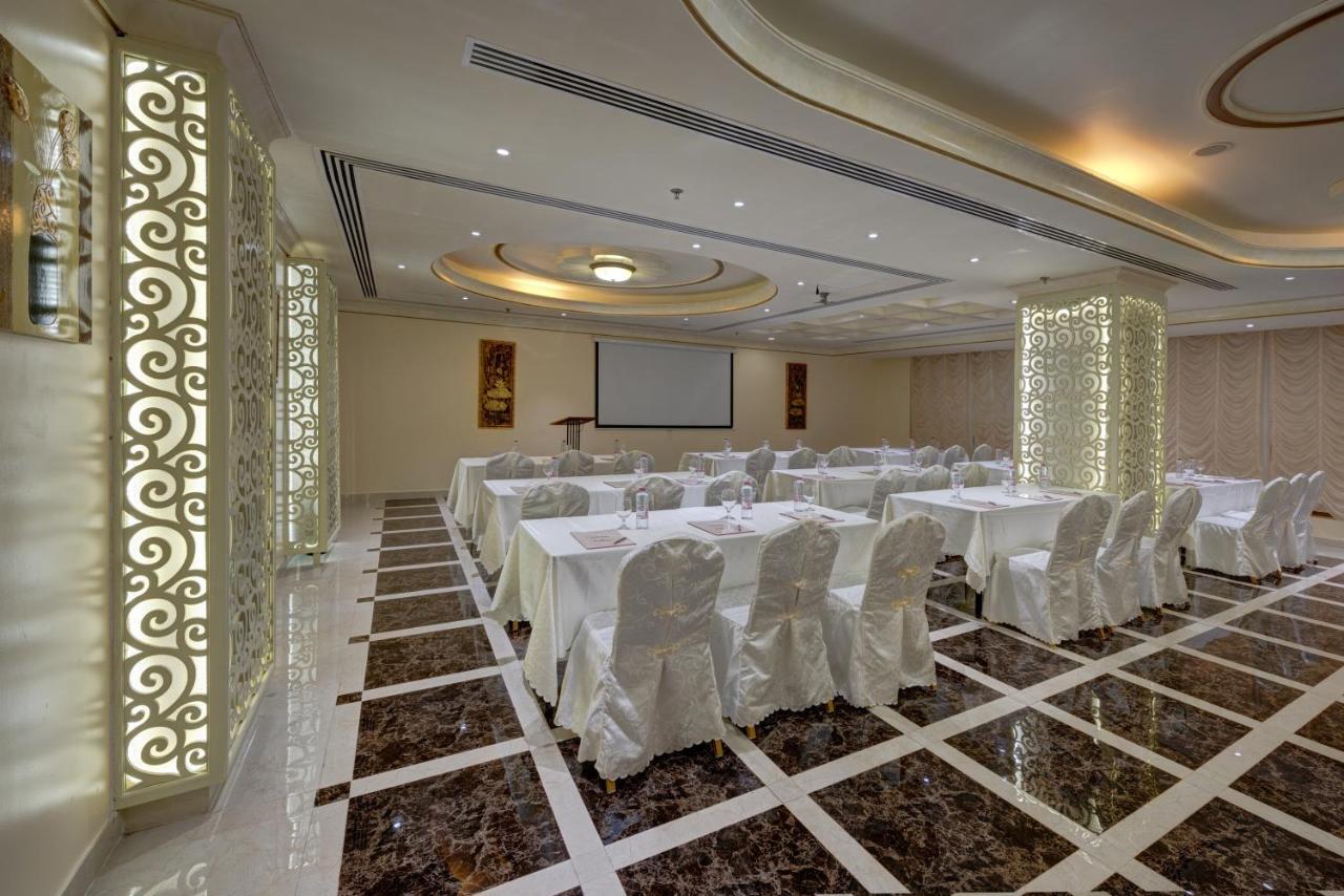 Sahara Beach Resort & Spa Sharjah Exterior photo The ballroom