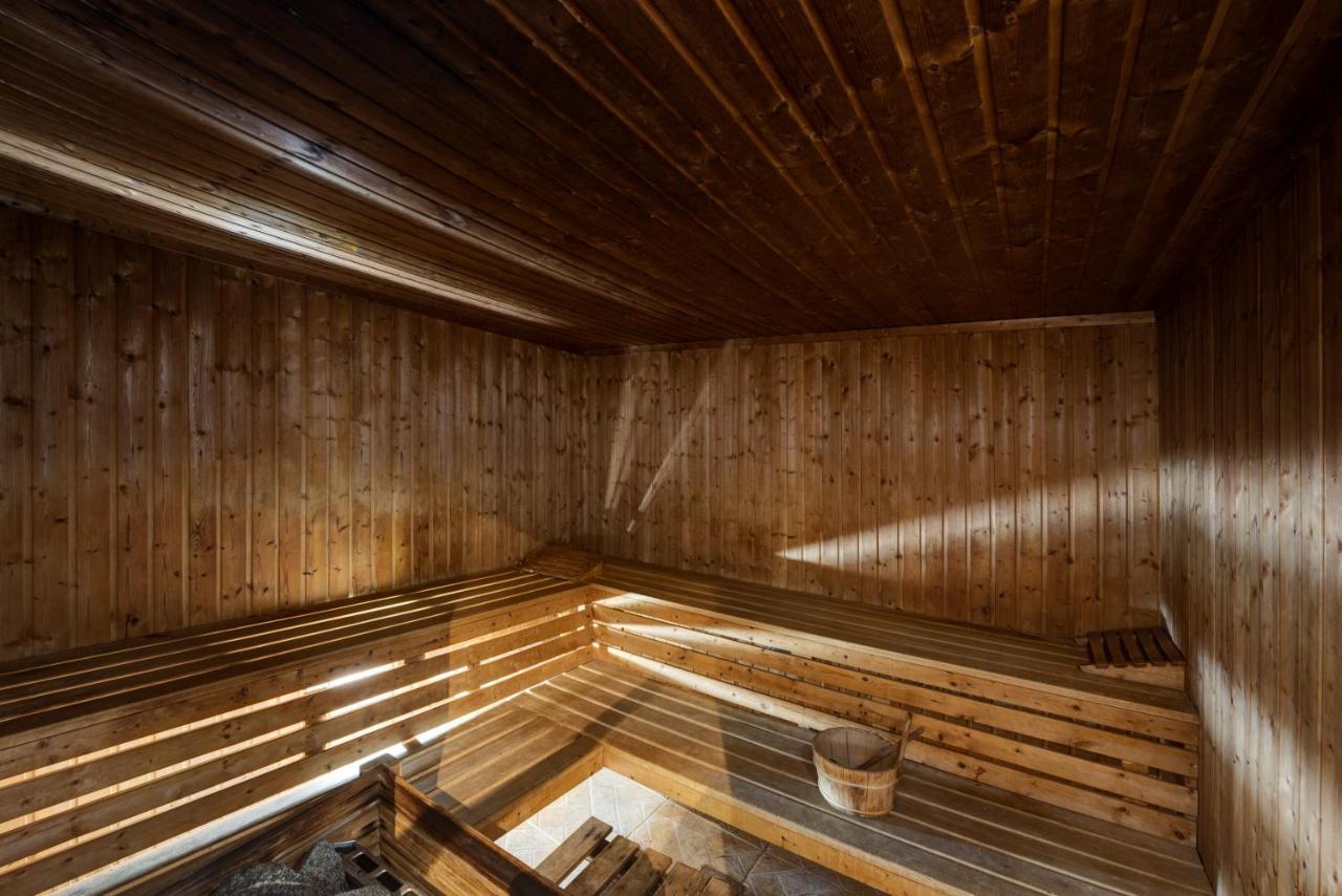 Sahara Beach Resort & Spa Sharjah Exterior photo Sauna