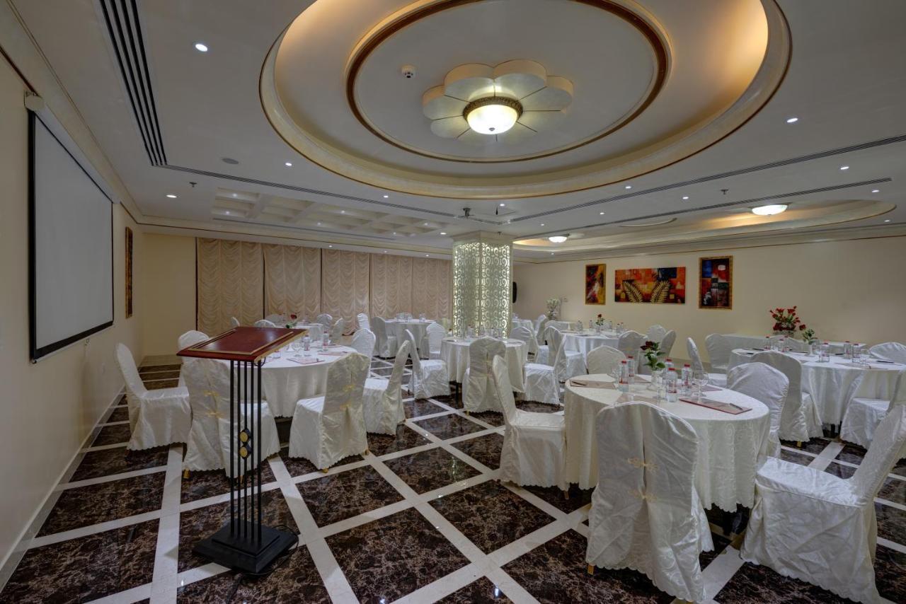 Sahara Beach Resort & Spa Sharjah Exterior photo The ballroom at the hotel